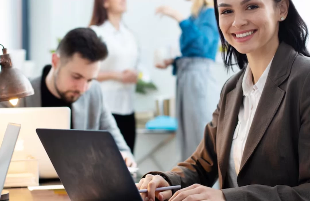 AUXILIAR ADMINISTRATIVO